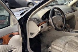 Serrure avant droit MERCEDES CLASSE E 211