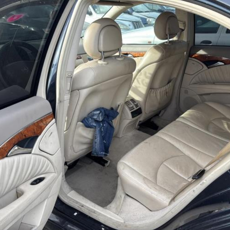 Serrure avant droit MERCEDES CLASSE E 211 Photo n°14