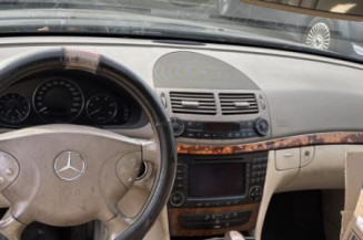 Serrure avant droit MERCEDES CLASSE E 211