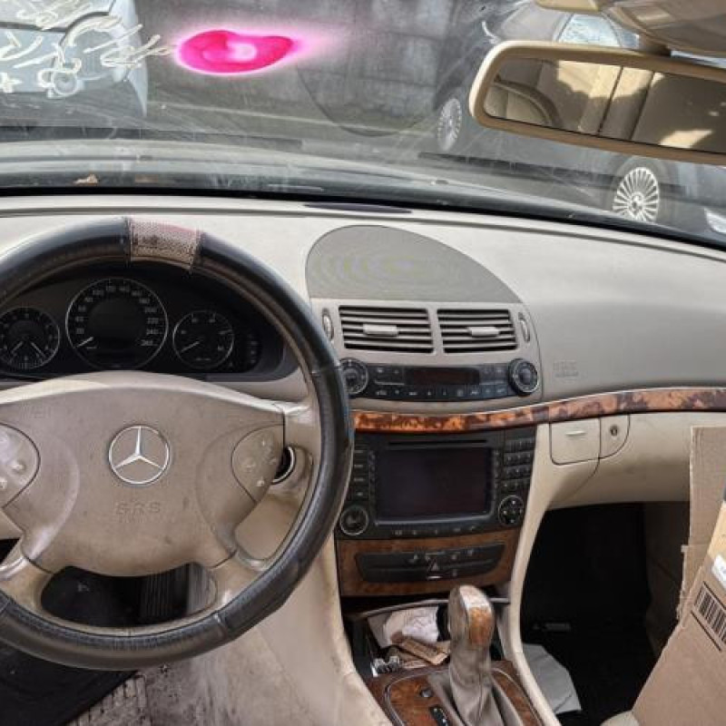 Serrure avant droit MERCEDES CLASSE E 211 Photo n°16