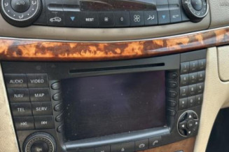 Serrure avant droit MERCEDES CLASSE E 211
