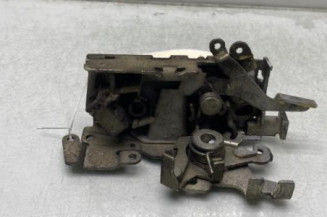 Serrure avant droit MERCEDES VITO 638