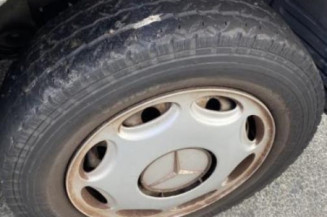 Serrure avant droit MERCEDES VITO 638