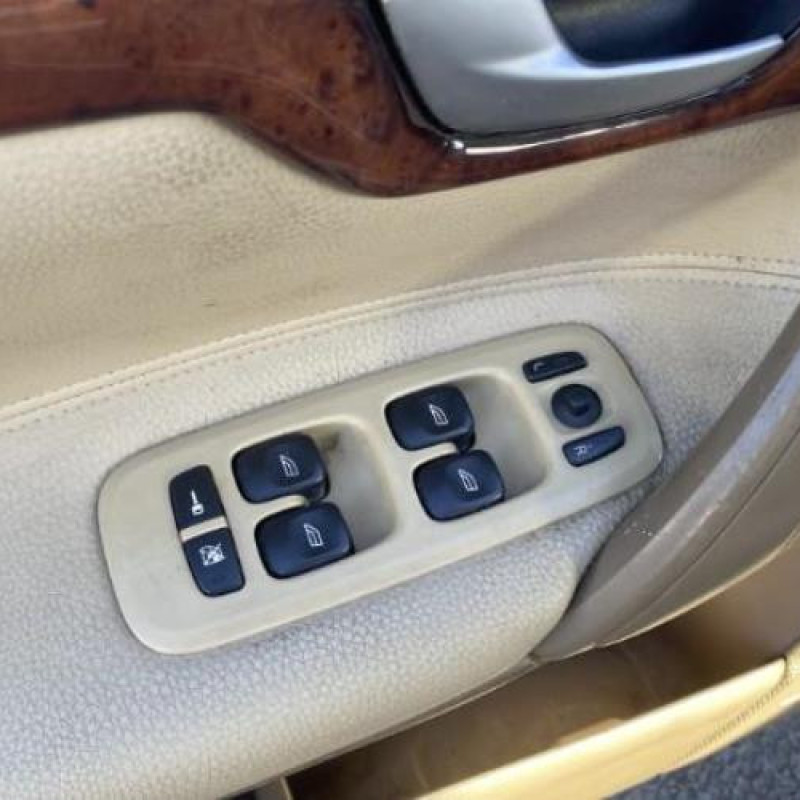 Serrure arriere droit VOLVO V 70 1 Photo n°13