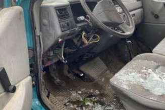 Serrure avant droit VOLKSWAGEN TRANSPORTER 4