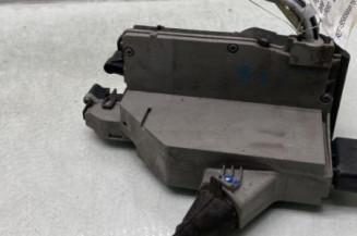 Serrure arriere gauche PEUGEOT 208 1