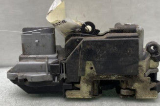 Serrure avant gauche PEUGEOT 307