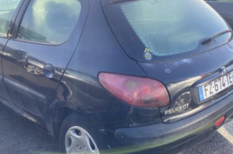 Serrure avant gauche PEUGEOT 206