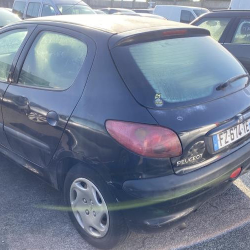 Serrure avant gauche PEUGEOT 206 Photo n°8