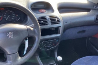 Serrure avant gauche PEUGEOT 206