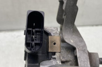 Moteur essuie glace avant droit FORD FOCUS 3