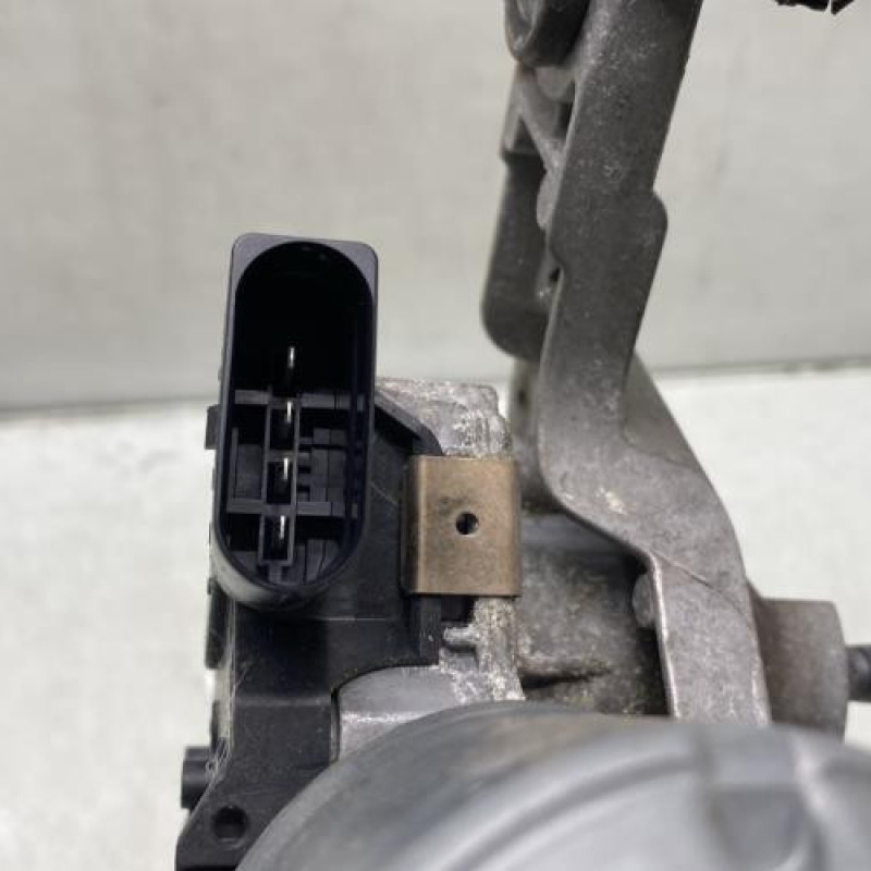 Moteur essuie glace avant droit FORD FOCUS 3 Photo n°3