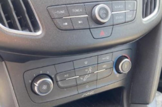 Moteur essuie glace avant droit FORD FOCUS 3