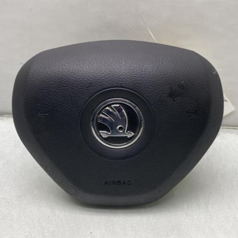 Air bag conducteur SKODA FABIA 2 Photo n°1