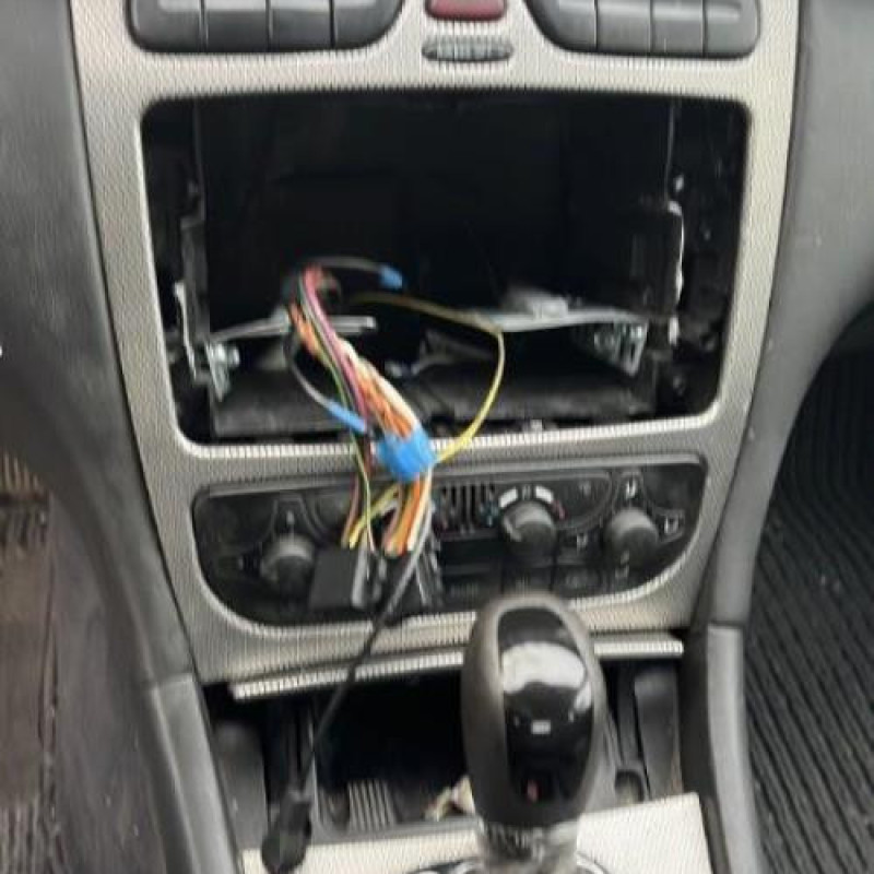 Arret de porte avant droit MERCEDES CLASSE C 203 COUPE SPORT Photo n°12