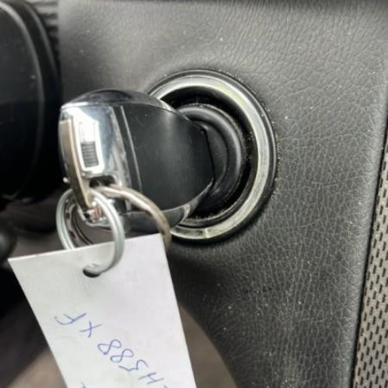 Arret de porte avant droit MERCEDES CLASSE C 203 COUPE SPORT Photo n°14