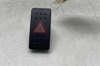 Bouton de warning SUZUKI SWIFT 3 Photo n°1