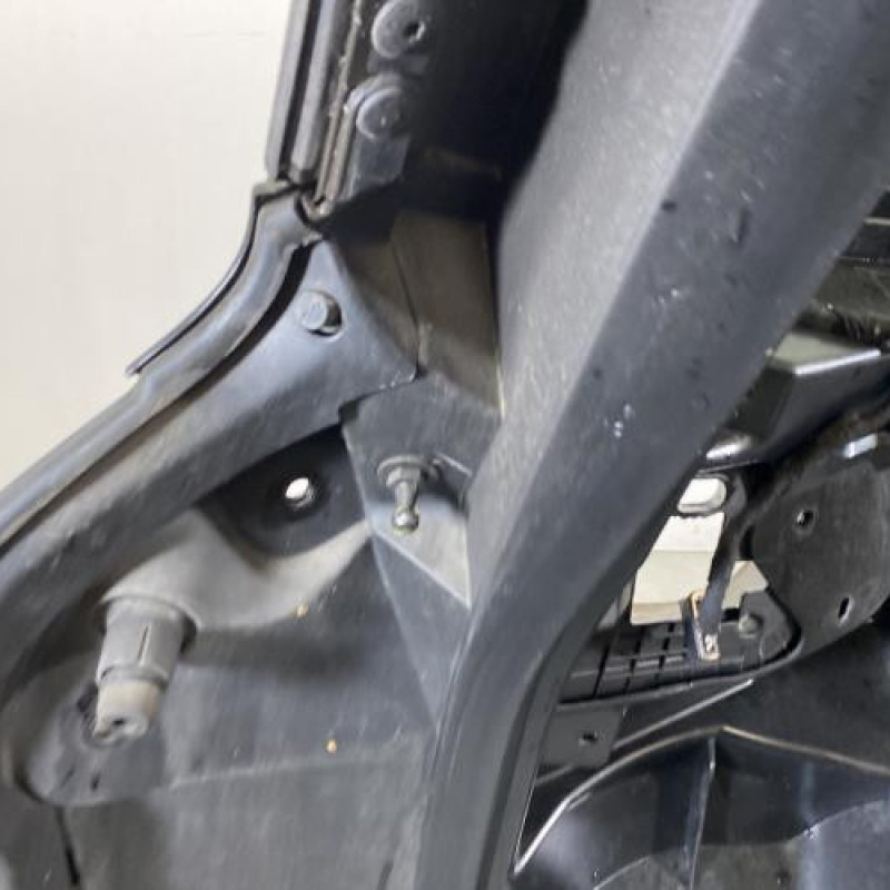 Malle/Hayon arriere CITROEN C4 PICASSO 2 Photo n°10