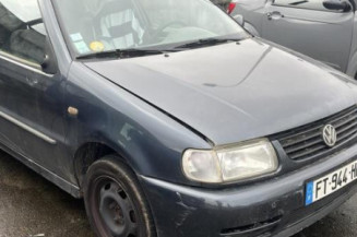 Pare choc avant VOLKSWAGEN POLO 3
