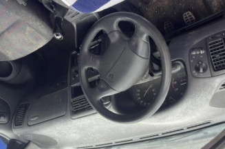 Pare choc avant VOLKSWAGEN POLO 3