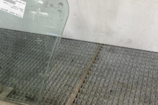 Vitre avant gauche OPEL CORSA C