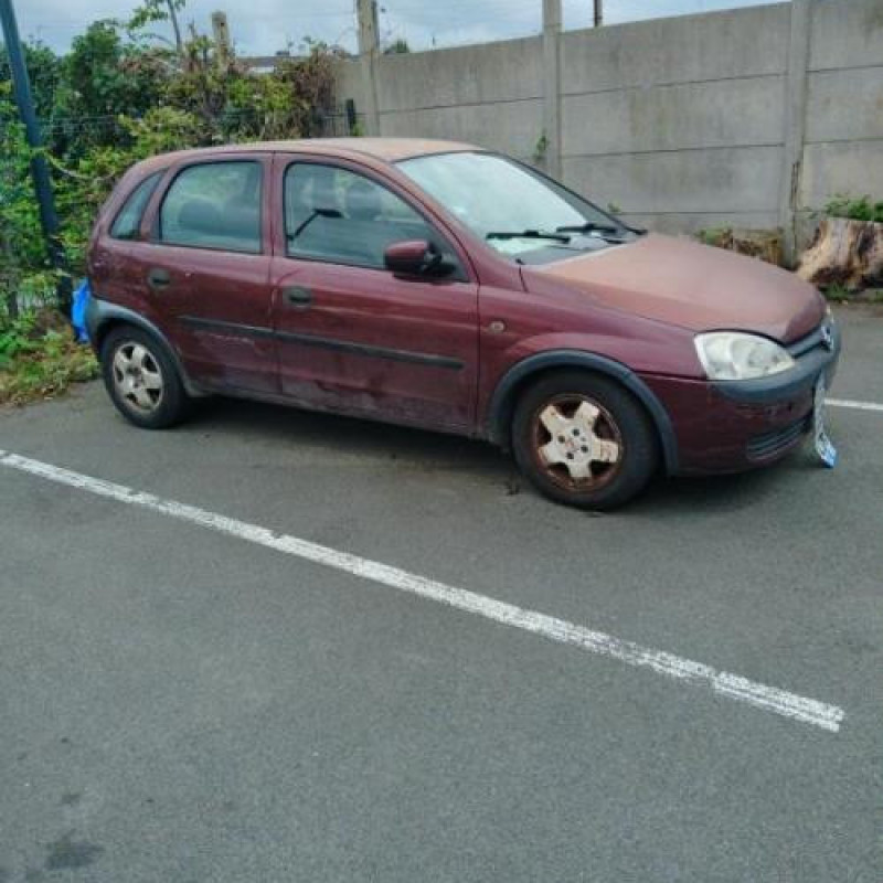 Vitre avant gauche OPEL CORSA C Photo n°8