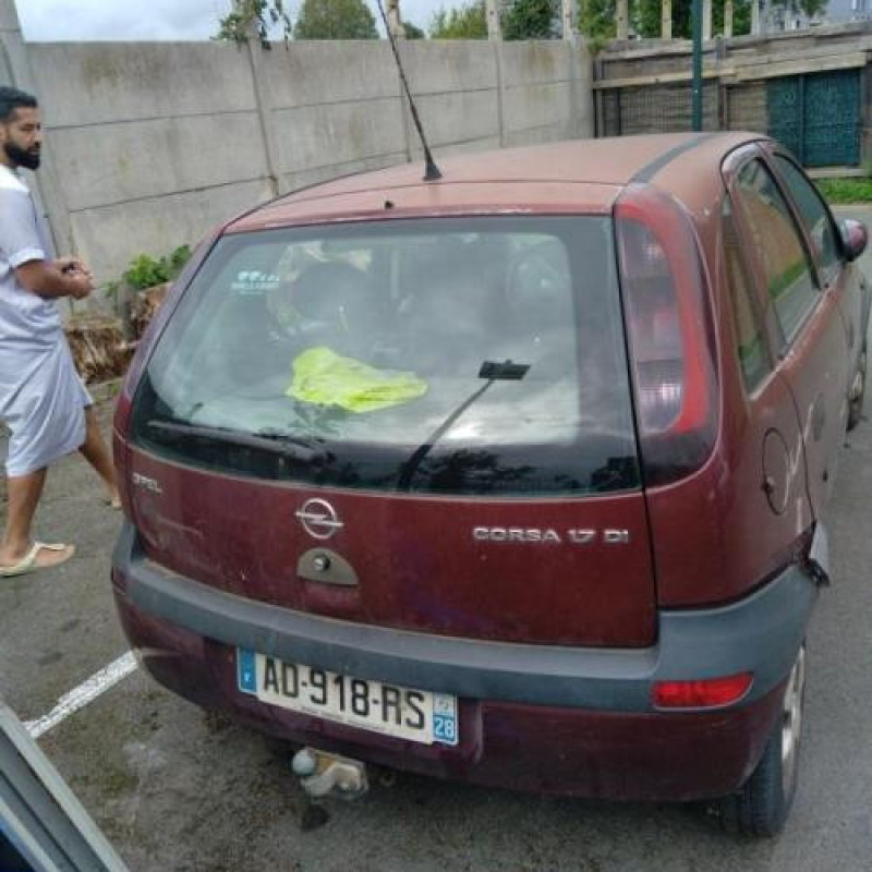 Vitre avant gauche OPEL CORSA C Photo n°10