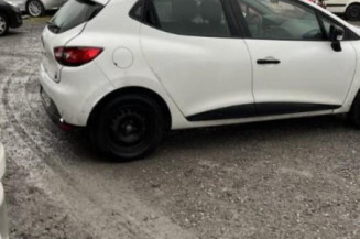 Calculateur moteur RENAULT CLIO 4