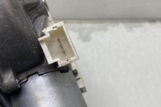Moteur essuie glace arriere RENAULT LAGUNA 2