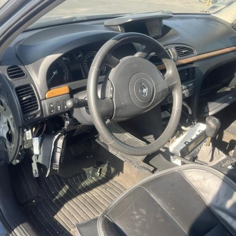 Moteur essuie glace arriere RENAULT LAGUNA 2 Photo n°13