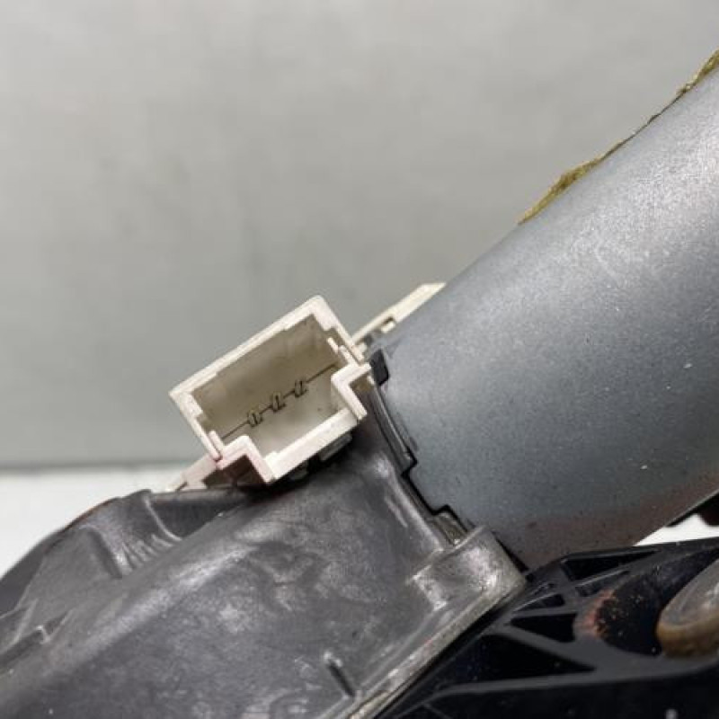 Moteur essuie glace arriere DACIA SANDERO 1 Photo n°3