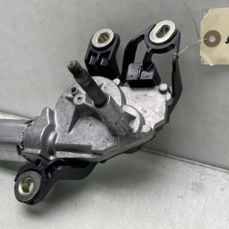 Moteur essuie glace arriere VOLKSWAGEN GOLF 6 Photo n°2