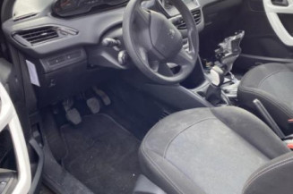 Ceinture arriere gauche PEUGEOT 208 1