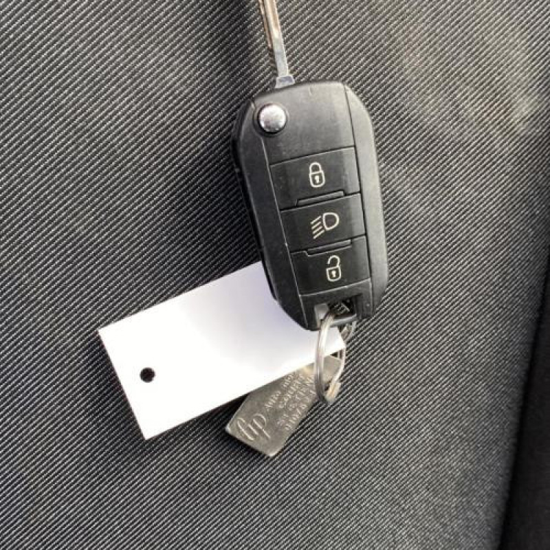 Ceinture arriere gauche PEUGEOT 208 1 Photo n°15