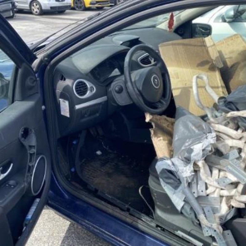 Leve vitre electrique avant droit RENAULT CLIO 3 Photo n°18