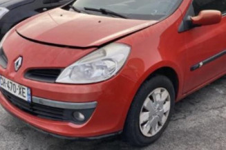 Leve vitre electrique avant gauche RENAULT CLIO 3 Photo n°1