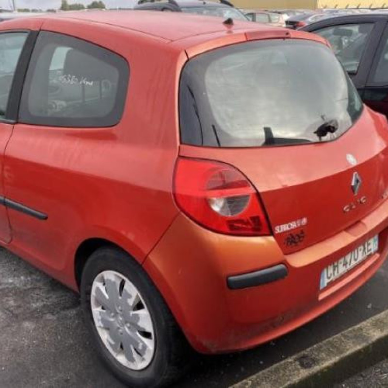Leve vitre electrique avant gauche RENAULT CLIO 3 Photo n°4