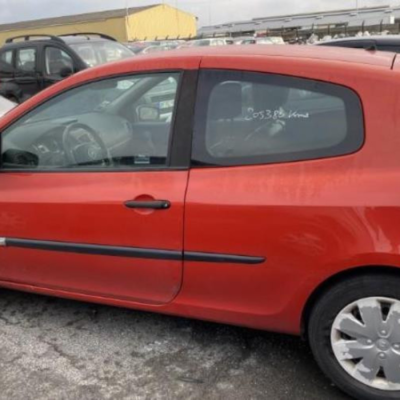 Leve vitre electrique avant gauche RENAULT CLIO 3 Photo n°6