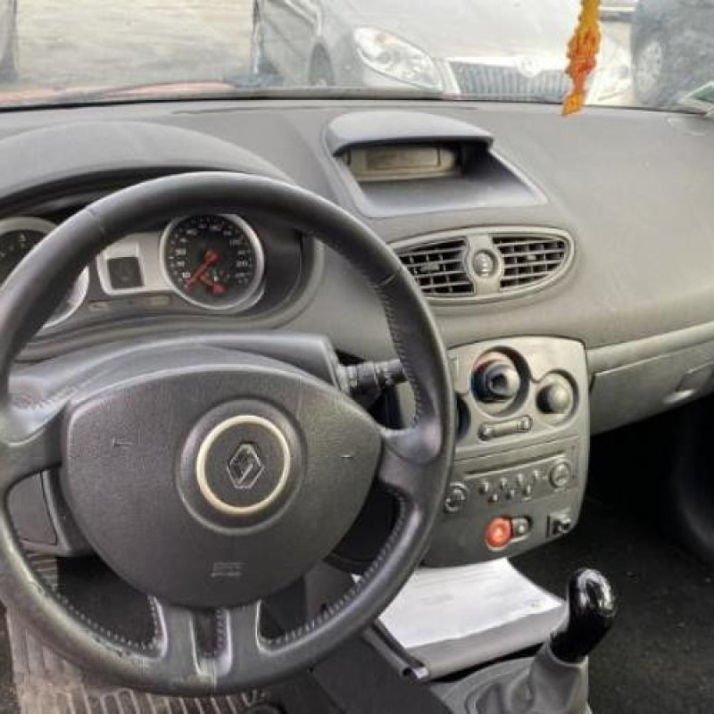 Leve vitre electrique avant gauche RENAULT CLIO 3 Photo n°12