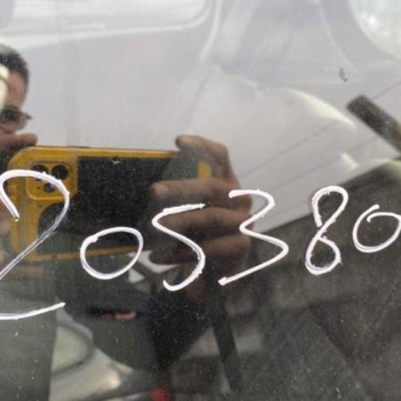 Leve vitre electrique avant gauche RENAULT CLIO 3 Photo n°17