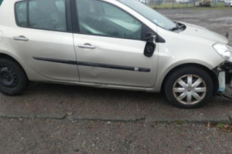 Bras essuie glace avant droit RENAULT CLIO 3