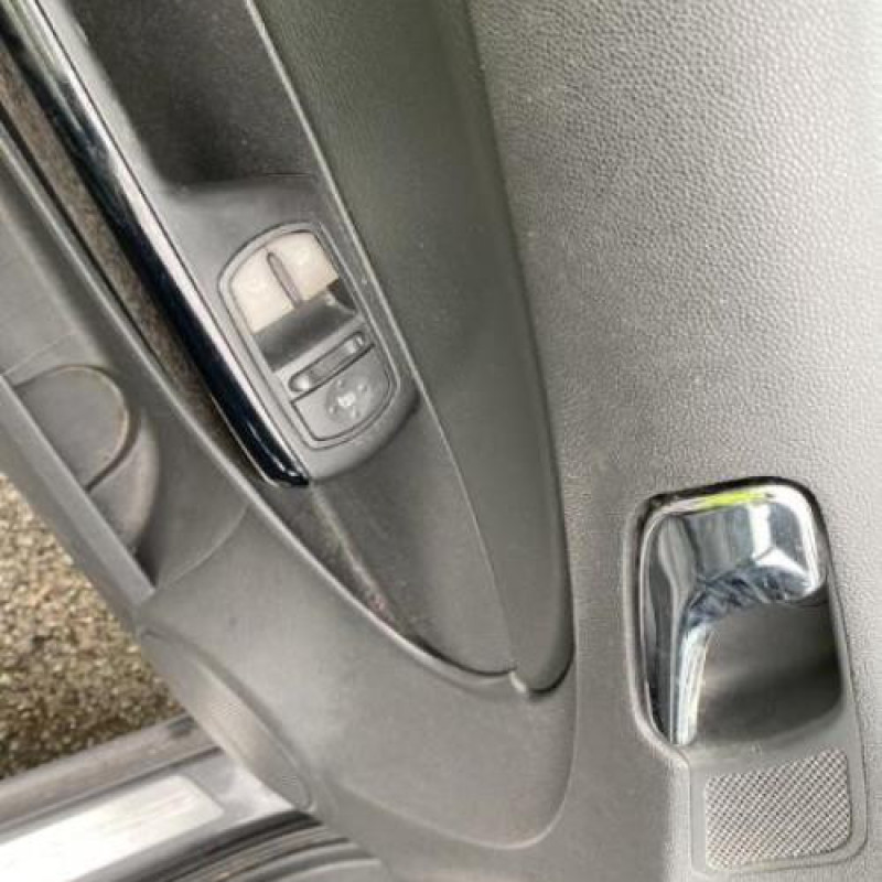 Bras essuie glace arriere OPEL CORSA D Photo n°10