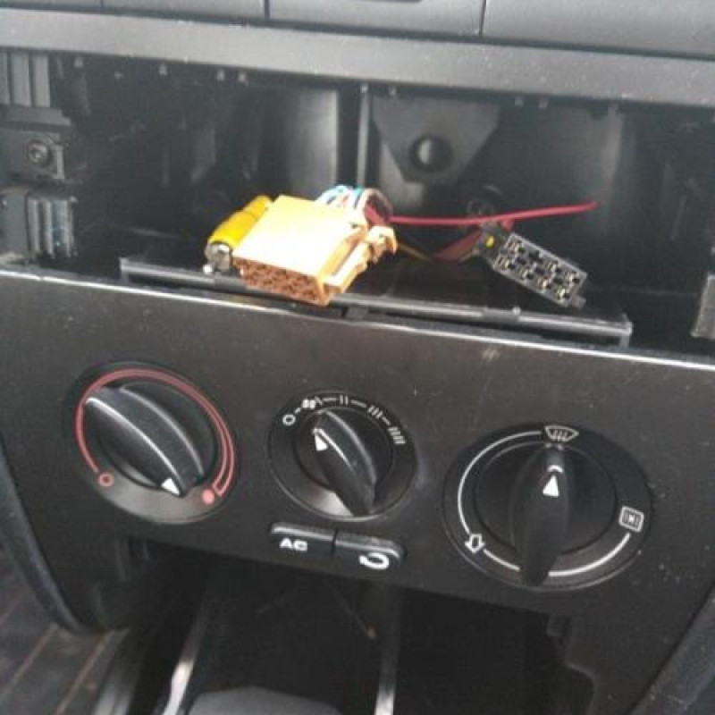 Feu arriere principal gauche (feux) SEAT TOLEDO 2 Photo n°11