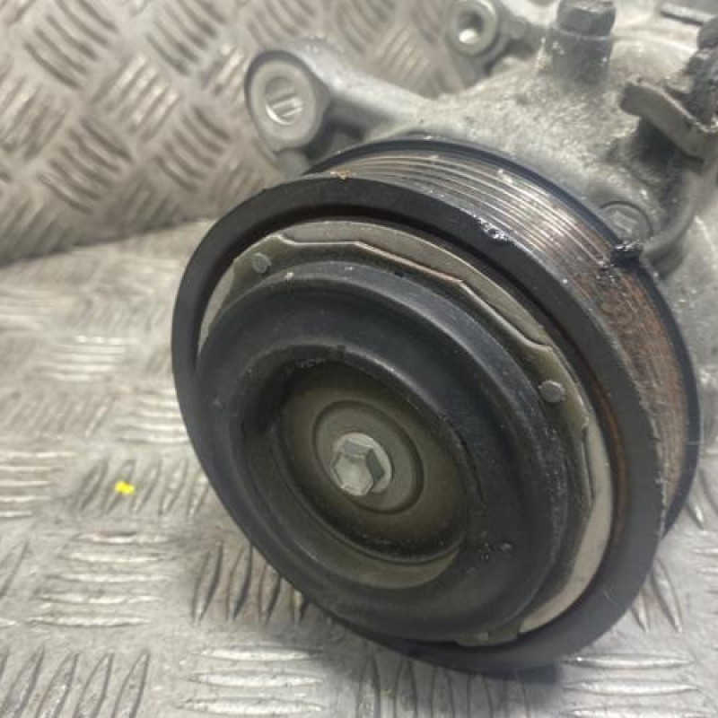 Compresseur clim BMW SERIE 1 F20 Photo n°5