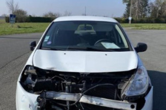 Pompe à carburant RENAULT CLIO 3