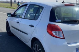 Pompe à carburant RENAULT CLIO 3