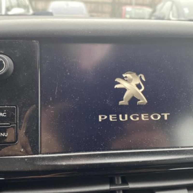 Anti brouillard arriere PEUGEOT 208 1 Photo n°19