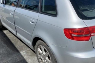 Verin de coffre AUDI A3 2