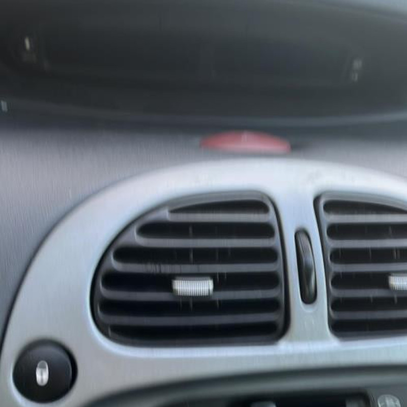 Verin de coffre CITROEN XSARA PICASSO Photo n°12