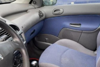 Serrure avant droit PEUGEOT 206